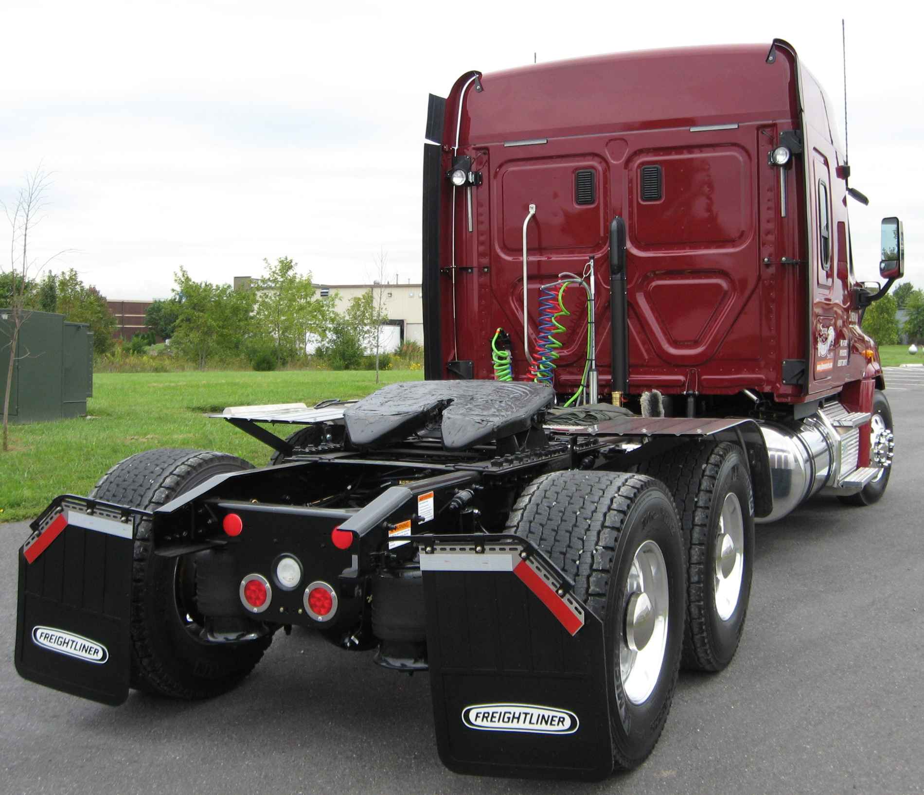 trucking service, trucking company, family-owned trucking business, family-owned company, VA trucking company, VA trucking agency, truck driver jobs, truck maintenance, truck detailing, JD Newman Inc, Newman Family