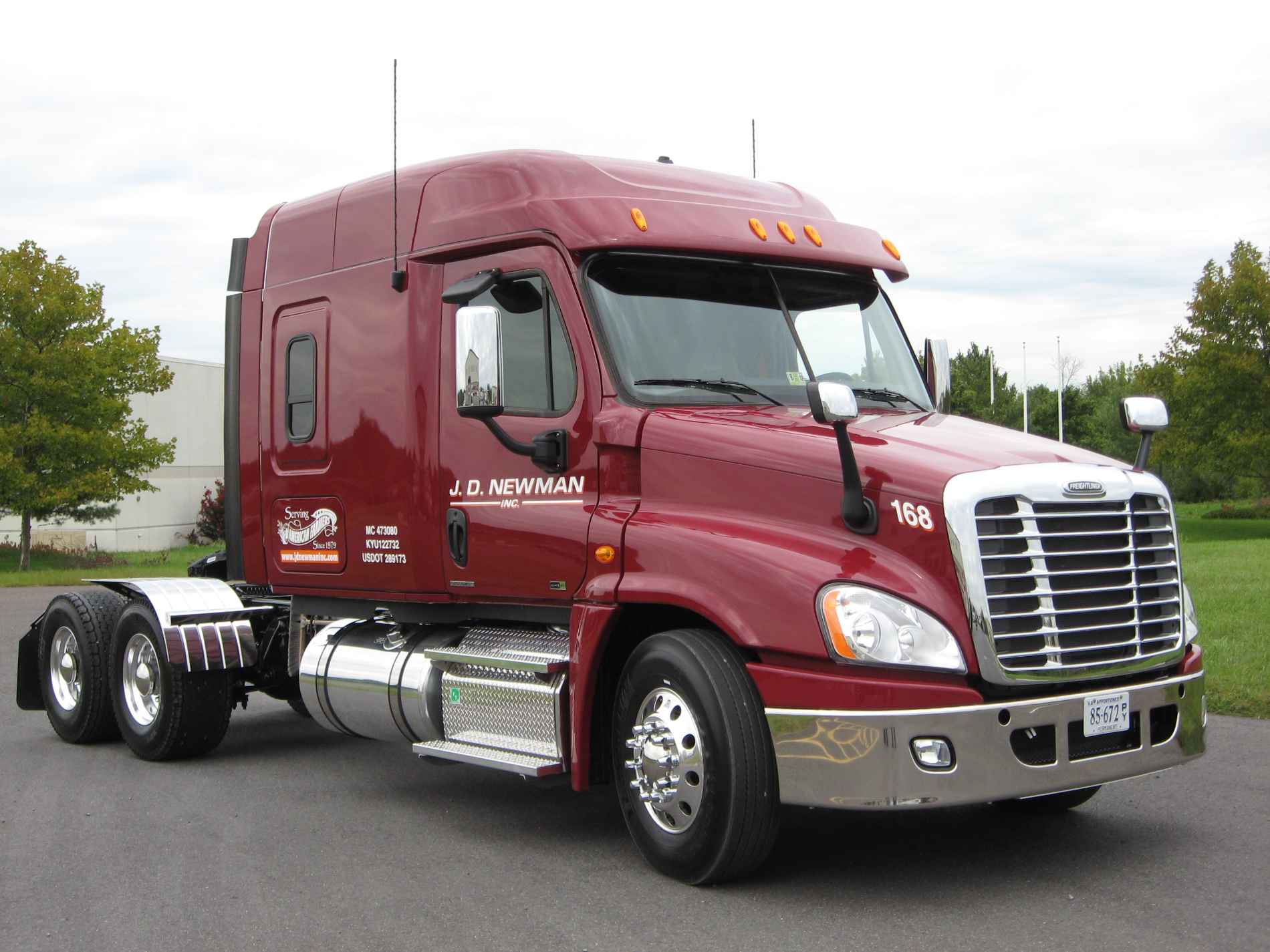 trucking service, trucking company, family-owned trucking business, family-owned company, VA trucking company, VA trucking agency, truck driver jobs, truck maintenance, truck detailing, JD Newman Inc, Newman Family